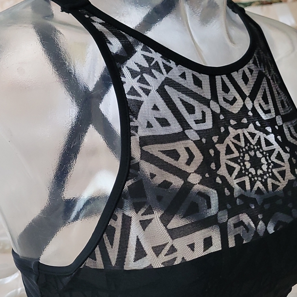 Top - Picture 4 of 10